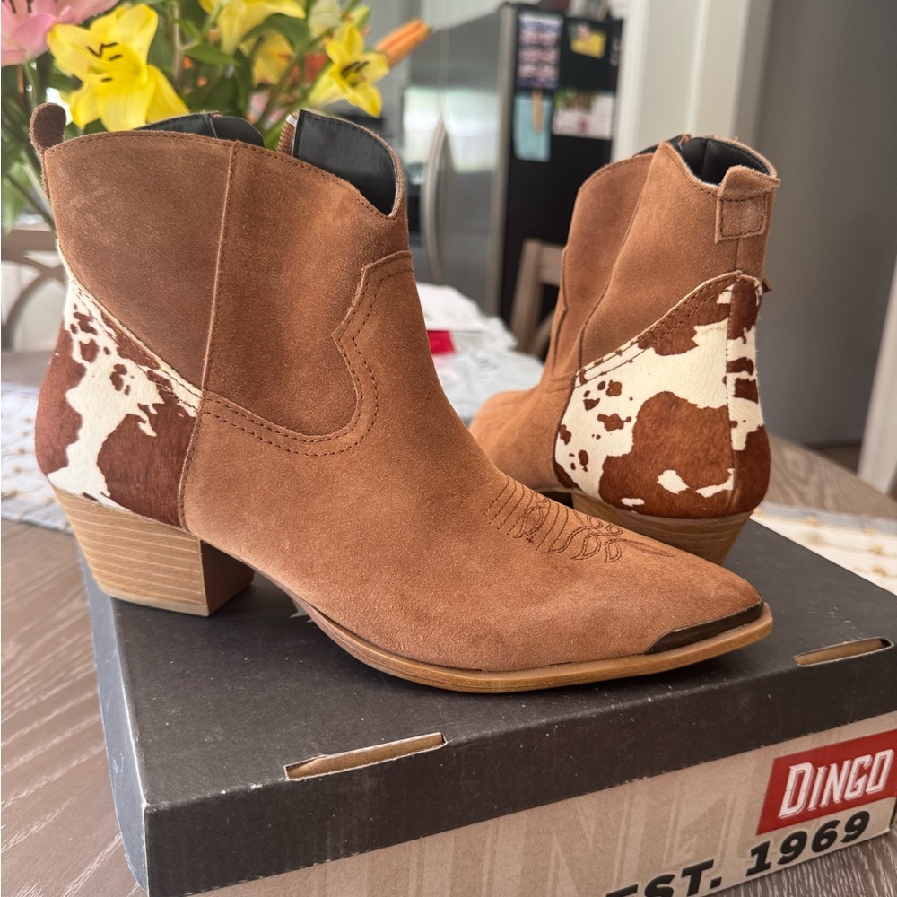 Dingo Western Booties (NEVER WORN)